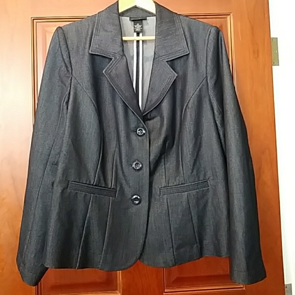 Lane Bryant jean jacket - Picture 1 of 8